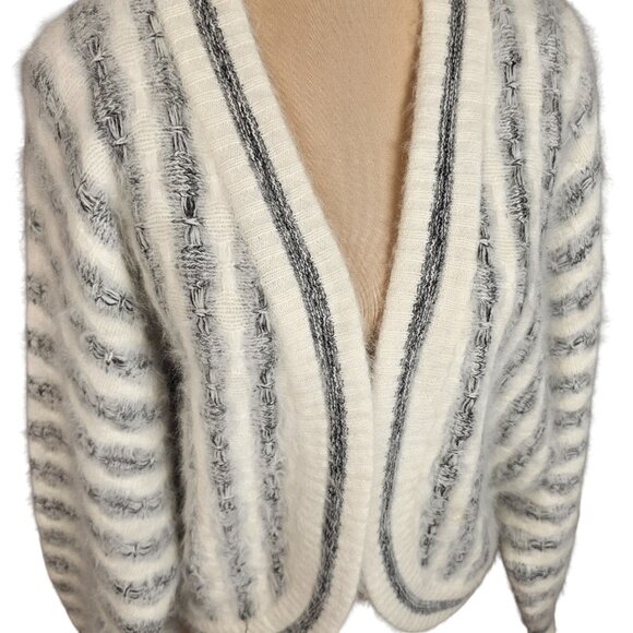Vintage Sun-Wai Angora Black & White Cardigan Sz M - Picture 2 of 9